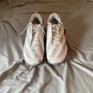 Nike Air Max 720 Pride